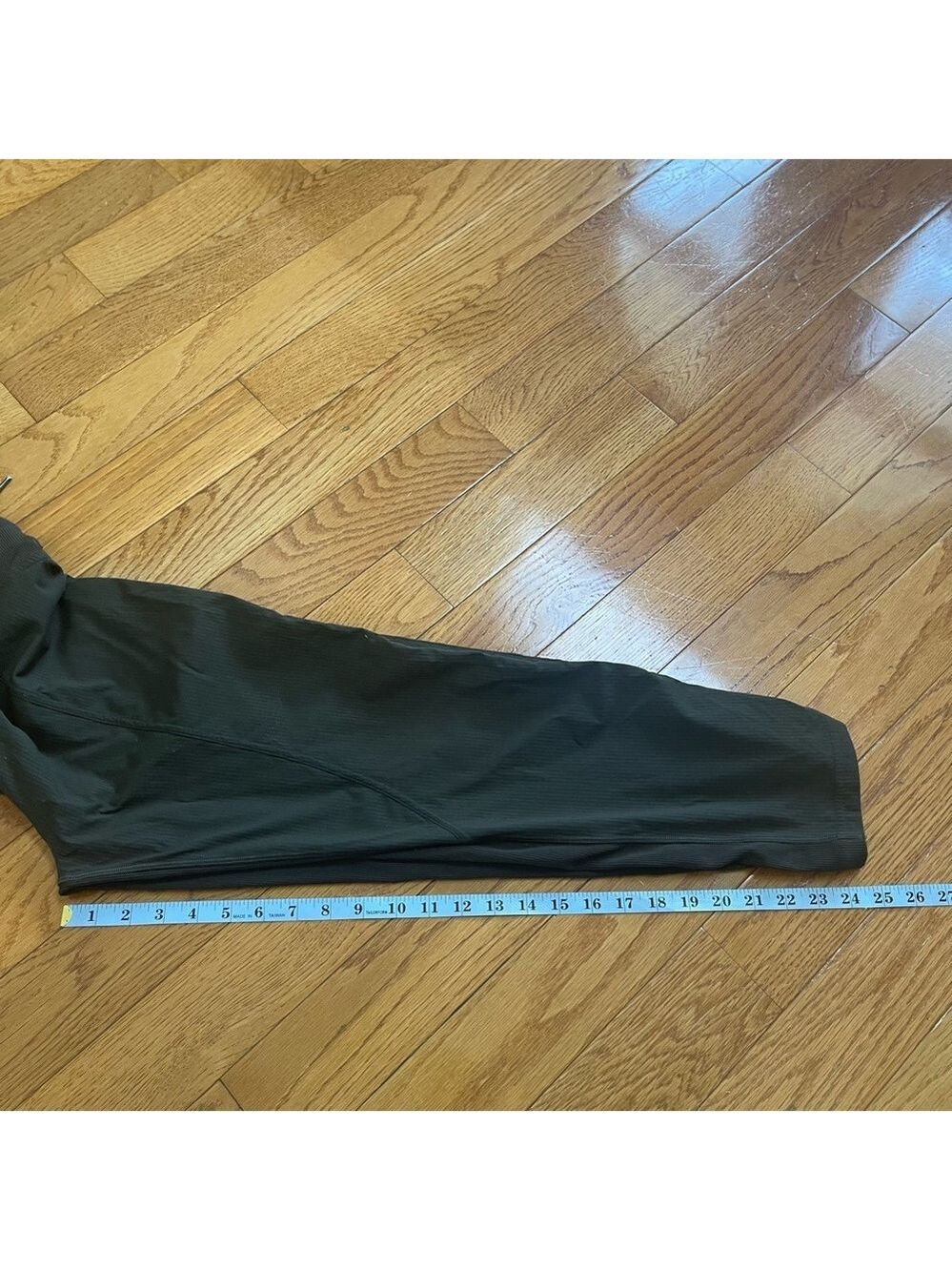 Lululemon Dance Studio Mid-Rise Khaki Green Athletic Pants Joggers Crop 25" Sz 4 - Picture 12 of 14